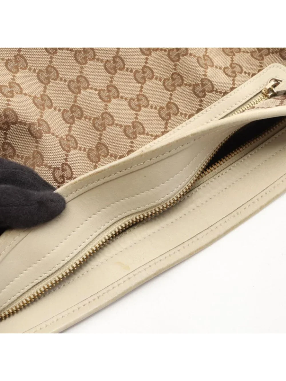 Gucci Shoulder Bag GG Canvas Beige Off White